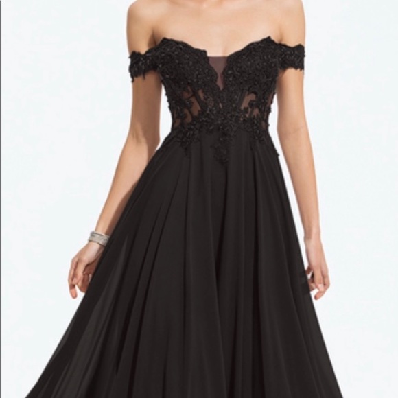 Black prom dress, A line off the shoulders size 2 but fits more, lace back - Picture 1 of 4